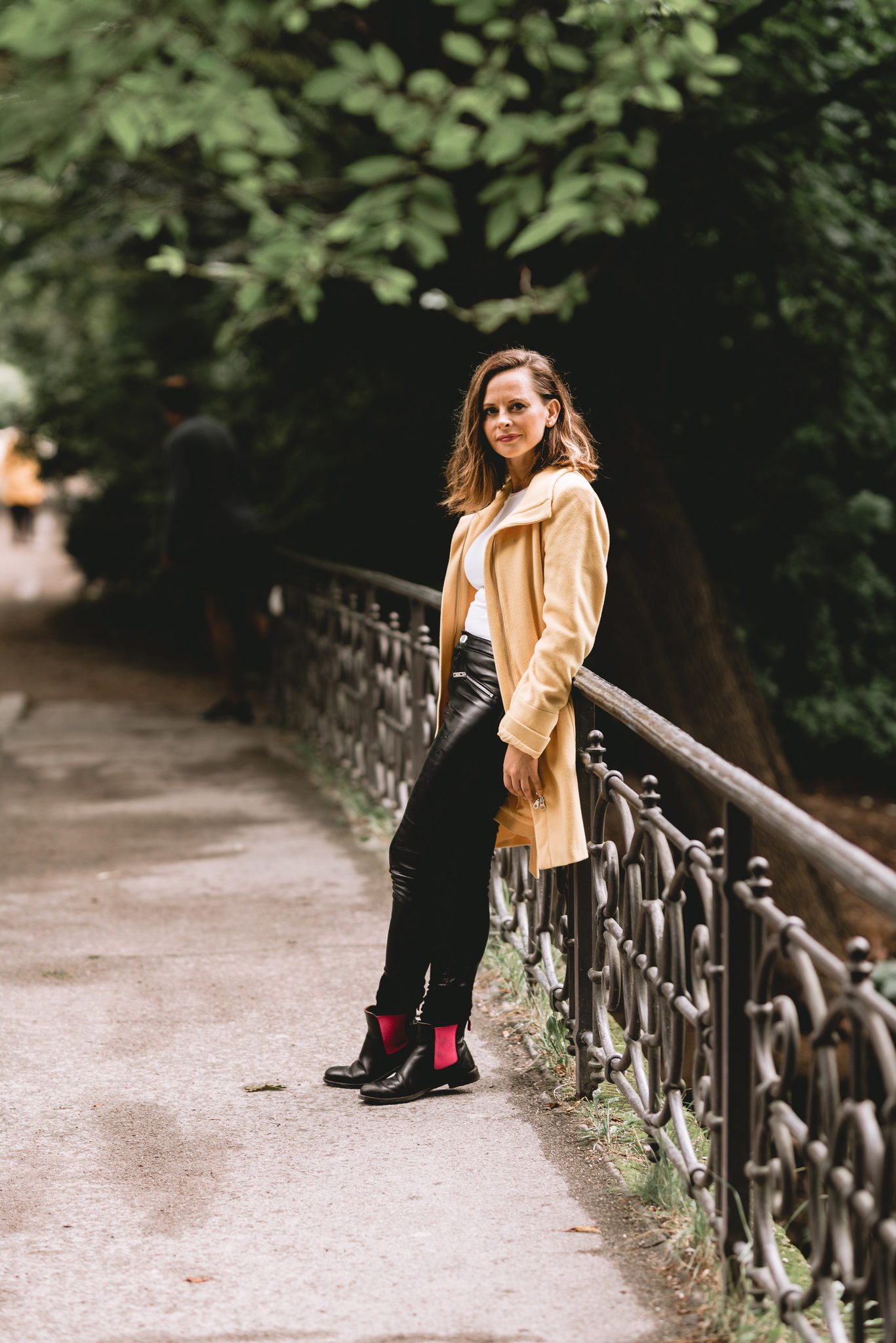 Portrait am Geländer, München