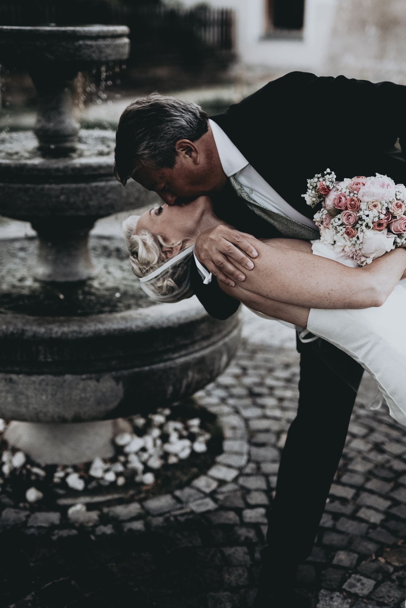 Am Brunnen, ohne Zuschauer